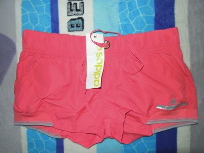 Лот: 4412874. Фото: 1. новые яркие шорты adidas с этикеткой... Брюки, шорты