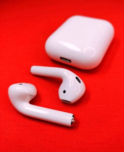 Лот: 17056956. Фото: 1. AirPods 2 Новые Доставка. Другое (аксессуары)