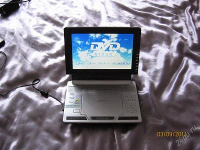 Лот: 1169385. Фото: 1. Портативный DVD плеер. Плееры