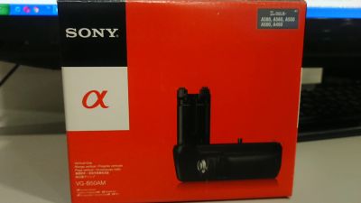 Лот: 11709814. Фото: 1. Батарейный блок Sony VG-B50AM. Батарейные блоки, ручки