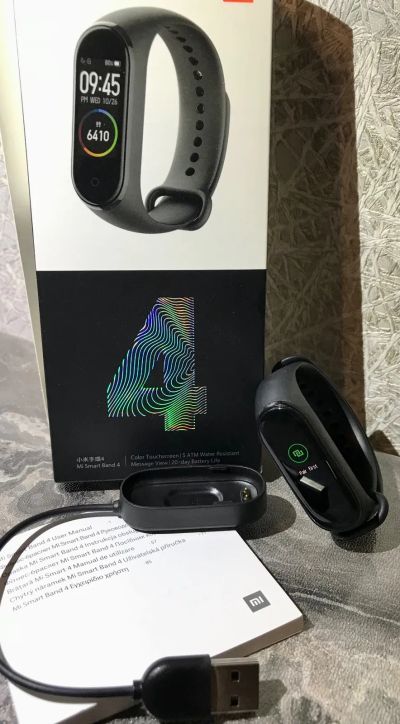 Лот: 19902633. Фото: 1. Mi Smart Band 4. Смарт-часы, фитнес-браслеты, аксессуары