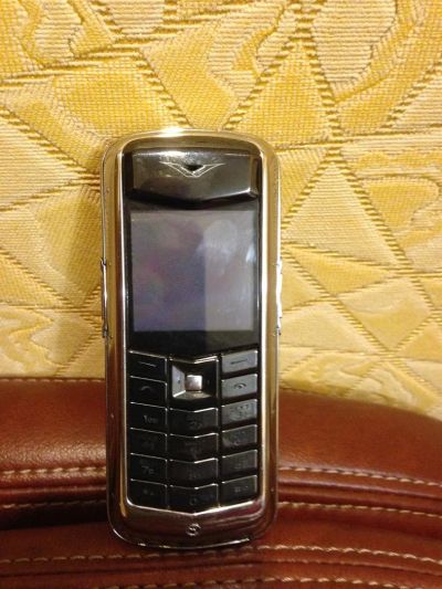 Лот: 3552589. Фото: 1. Телефон VERTU. Кнопочные мобильные телефоны