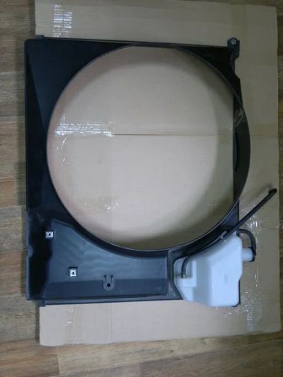 Лот: 6185813. Фото: 1. Диффузор радиатора. Оригинал... Другое (автозапчасти)