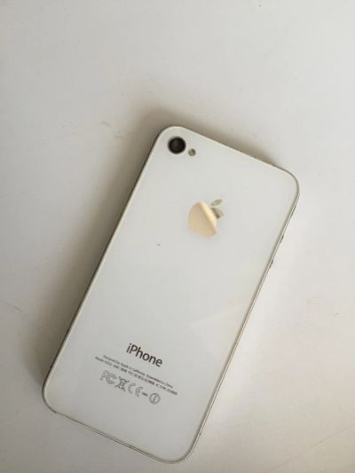 Лот: 8007980. Фото: 1. iPhone 4. Смартфоны
