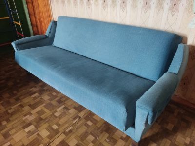 Лот: 23477063. Фото: 1. Винтажный Диван бирюзовый (ткань... Диваны