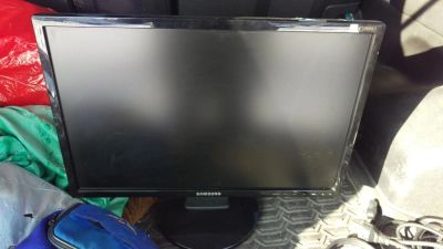 Лот: 9190798. Фото: 1. Большой ЖК-монитор 22" Samsung... ЖК-мониторы