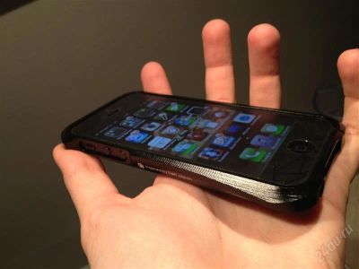 Лот: 2862549. Фото: 1. Металлический бампер для iPhone... Чехлы, бамперы