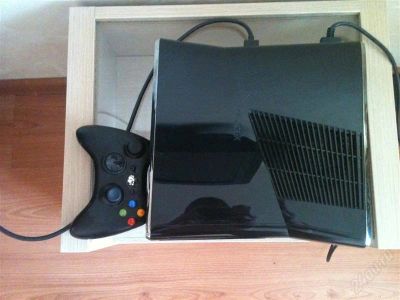 Лот: 1669841. Фото: 1. Xbox360 slim(глянец),250Гб,прошитый... Игровые приставки, консоли