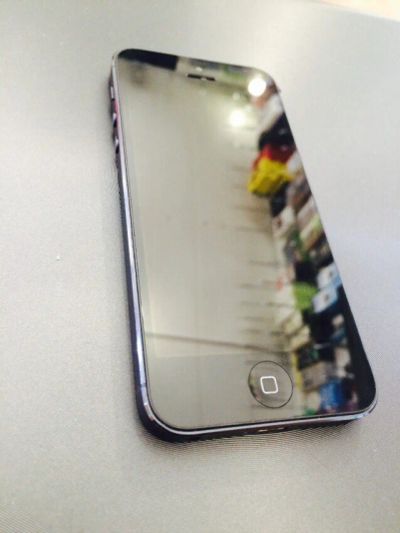 Лот: 5946377. Фото: 1. Iphone 5 black. Смартфоны
