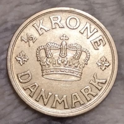 Лот: 19526827. Фото: 1. Дания, 1/2 кроны, 1940. Европа