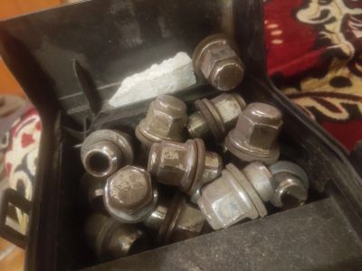 Лот: 19369013. Фото: 1. Гайки на литьё Toyota Mazda Nissan. Секретки, гайки, проставки