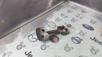 Лот: 23586576. Фото: 1. Поршень с шатуном Mazda Axela... Двигатель и элементы двигателя