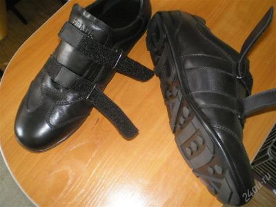 Лот: 1147104. Фото: 1. кроссовки черные PRADA (новые). Кеды, кроссовки, слипоны