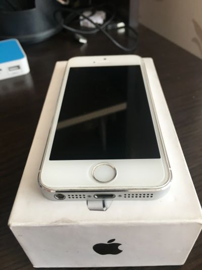 Лот: 11781504. Фото: 1. Iphone 5 16GB. Смартфоны