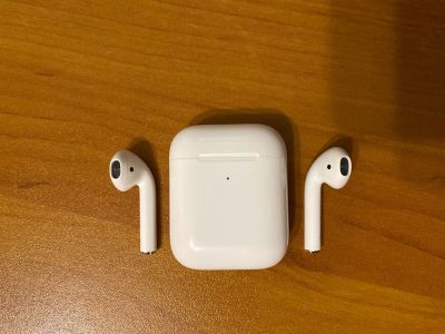 Лот: 14918899. Фото: 1. Apple AirPods (2019). Наушники, гарнитуры