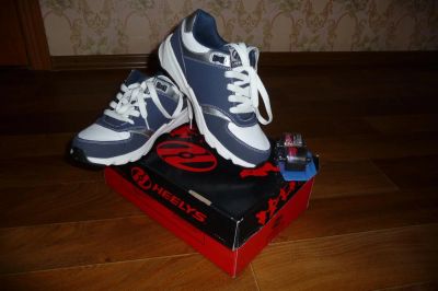 Лот: 6425111. Фото: 1. Кроссовки на колесиках Heelys... Роликовые коньки, скейтборды, самокаты