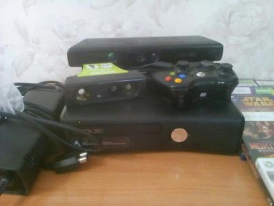 Лот: 9290478. Фото: 1. Xbox 360 Kinect 250GB + игры... Консоли