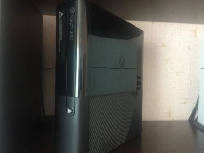 Лот: 9438080. Фото: 1. Продам или обменяю Xbox360 прошит... Игровые приставки, консоли