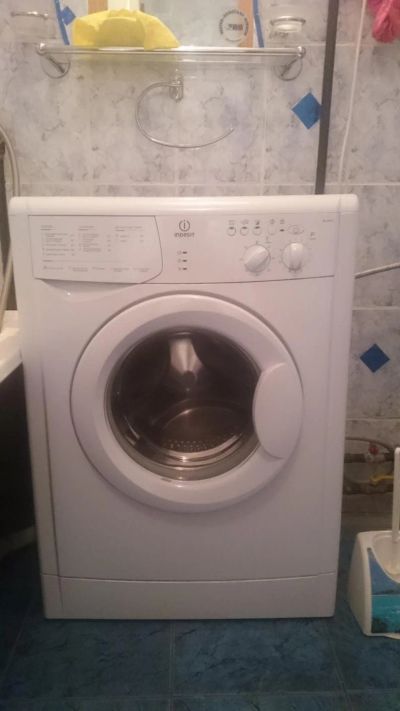 Лот: 6908924. Фото: 1. стиральная машинка Indesit. Стиральные машины