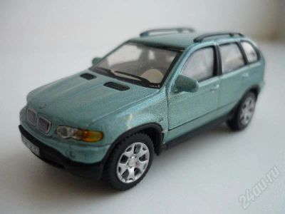 Лот: 196712. Фото: 1. BMW X5 маштаб 1:72. Автомоделизм