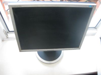 Лот: 9844310. Фото: 1. Samsung 940N - загорается на 2-3... ЖК-мониторы
