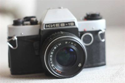 Лот: 2010066. Фото: 1. пленочный зеркальный фотоапппарат... Плёночные зеркальные