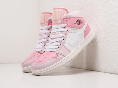Лот: 20278348. Фото: 1. Кроссовки Nike Air Jordan 1 Mid. Кеды, кроссовки, слипоны