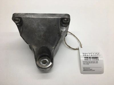 Лот: 20388709. Фото: 1. Кронштейн опоры двигателя Lexus... Двигатель и элементы двигателя