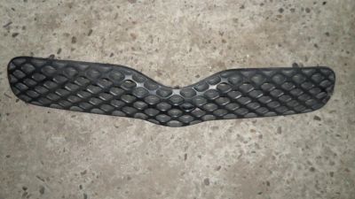 Лот: 3044450. Фото: 1. toyota vitz scp10 ncp10 решетка... Другое (автозапчасти)