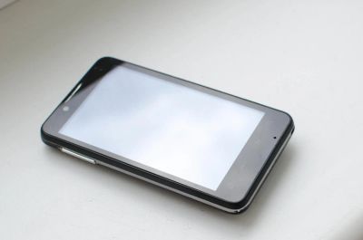 Лот: 4534259. Фото: 1. Highscreen Yummy Duo. Смартфоны