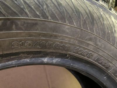 Лот: 18405250. Фото: 1. Yokohama ice guard ig65 215/65... Шины