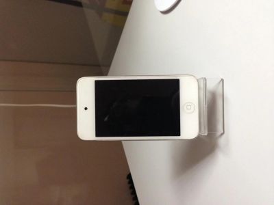 Лот: 4546997. Фото: 1. Ipod 8 gb. Плееры