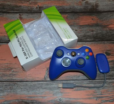 Лот: 17658034. Фото: 1. Беспроводной джойстик Xbox 360... Рули, джойстики