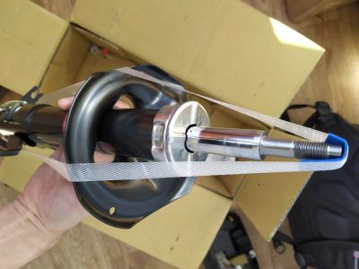 Лот: 15791696. Фото: 1. Амортизатор на Nissan Almera/Sentra... Ходовая, подвеска, рулевое управление
