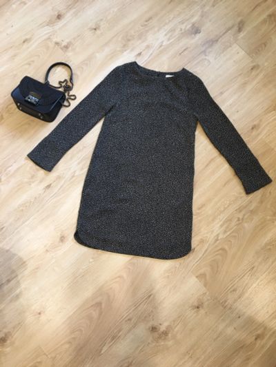 Лот: 11751340. Фото: 1. Платье в горошек H&M. Платья