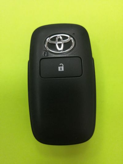 Лот: 23337275. Фото: 1. Смарт ключ Toyota Raize. Электрооборудование