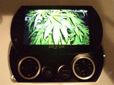 Лот: 2187685. Фото: 1. psp go 16gb шитая. Игровые приставки, консоли