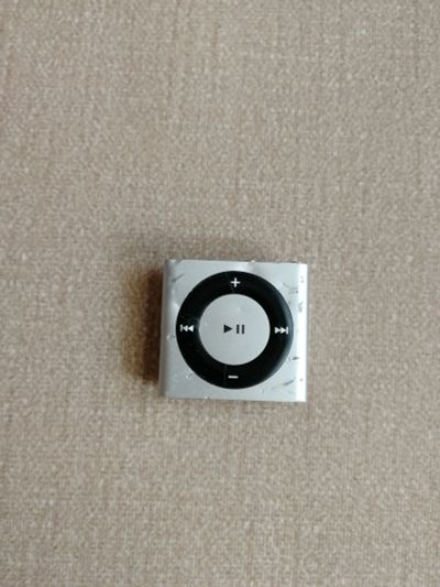 Лот: 11595142. Фото: 1. Ipod shuffle 4. Плееры