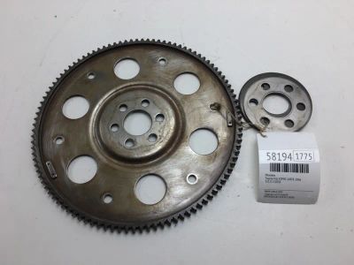 Лот: 20399223. Фото: 1. Маховик Toyota Vitz 2006 3211152030... Трансмиссия