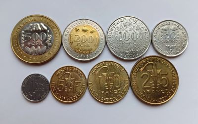 Лот: 21984625. Фото: 1. Западная Африка. Набор монет 8... Наборы монет