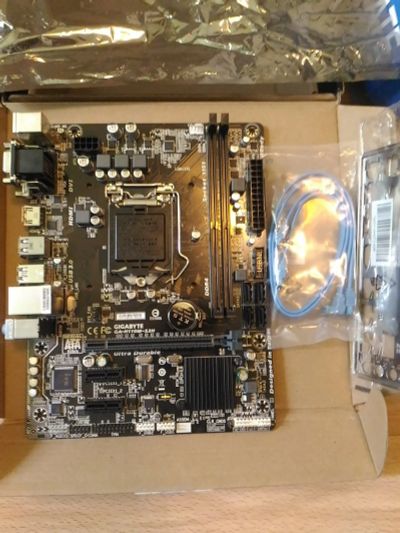 Лот: 16057572. Фото: 1. Материнская плата Gigabyte GA-H110M-S2h... Материнские платы