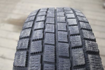 Лот: 14951278. Фото: 1. R13 155/70 продам 2 или 1 шину... Шины