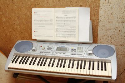 Лот: 4649981. Фото: 1. Синтезатор Yamaha PSR-275. Клавишные
