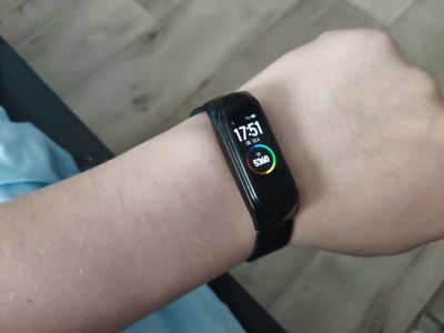Лот: 17764548. Фото: 1. Mi band 4 + ремешок. Смарт-часы, фитнес-браслеты, аксессуары