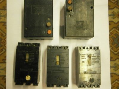 Лот: 13210790. Фото: 1. Автоматы и пускатели. Автоматы, пакетники, предохранители