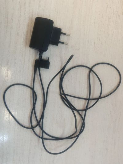 Лот: 20282236. Фото: 1. Зарядное устройство sony ericsson... Зарядные устройства, блоки питания, адаптеры сетевые для смартфонов
