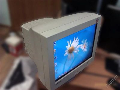 Лот: 2558500. Фото: 1. Samsung Samtron 76BDF. ЭЛТ-мониторы