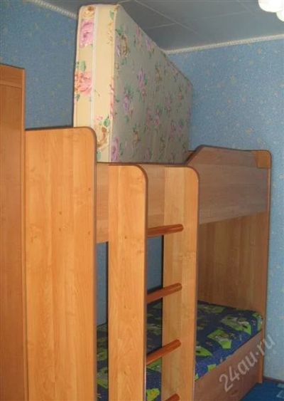 Лот: 1024651. Фото: 1. Двухъярусная детская кровать. Кровати