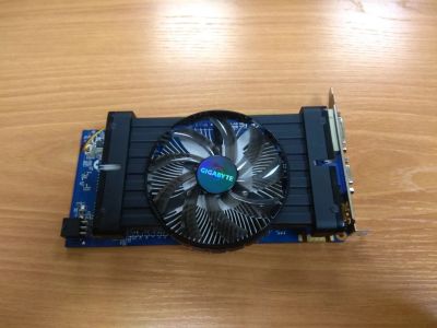 Лот: 12181640. Фото: 1. GeForce GTX 550 Ti 1Gb Gigabyte. Видеокарты