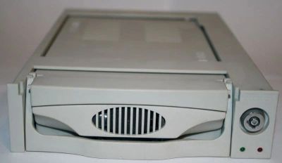Лот: 166848. Фото: 1. Бокс для внешнего HDD 3.5'' AgeStar... Жёсткие диски (HDD)